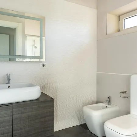 Casa Faro Del Plemmiro Con Jacuzzi By Wonderful Italy